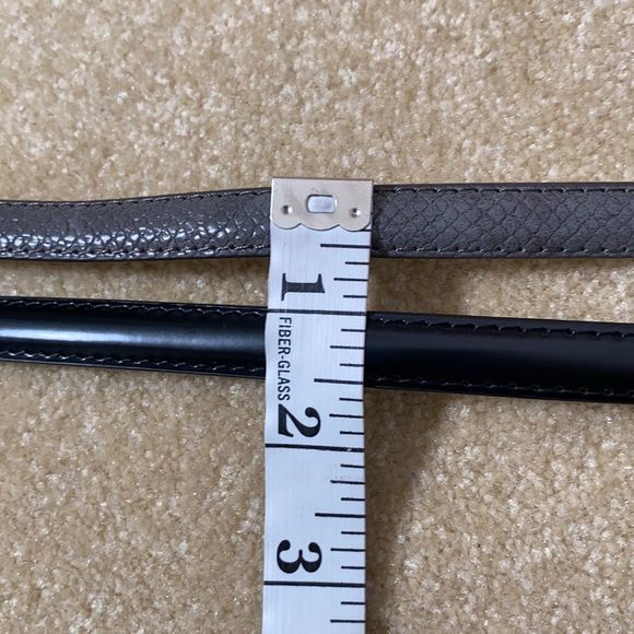 Women’s Belts 2pack 1 Black & 1 Gray with Silver Buckles XL NWT - Picture 4 of 6